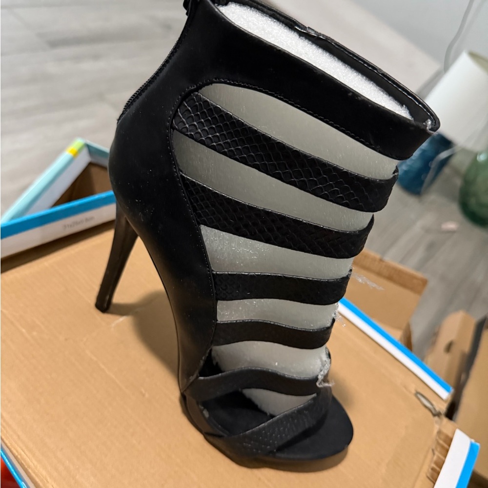 Elegant Black Strappy Heels